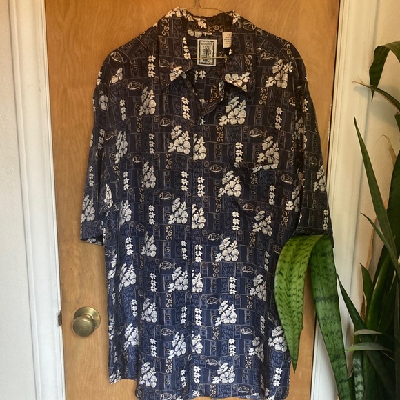 Roundtree & Yorke Blue and White Patterned Shirt - Picture 1 of 3